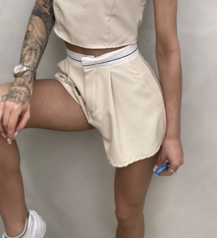 Contrast Band Short - Beige