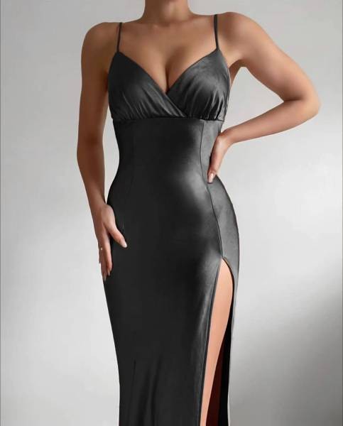 Elegant Maxi Dress with Side Slit - Black