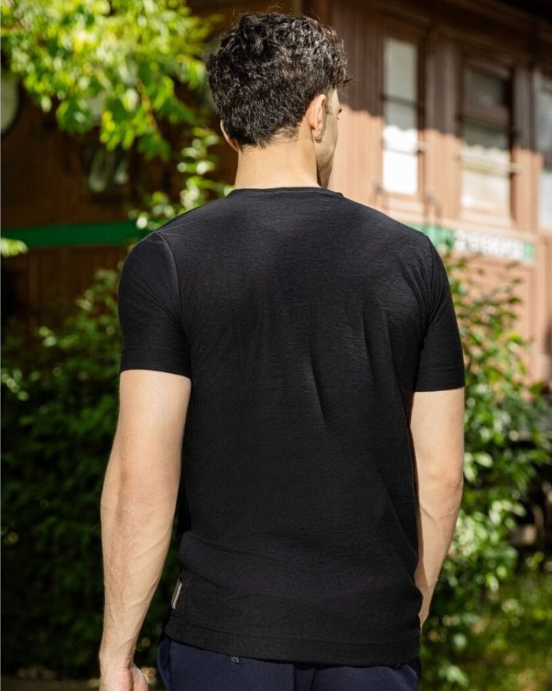 Rebel T-shirt - Black