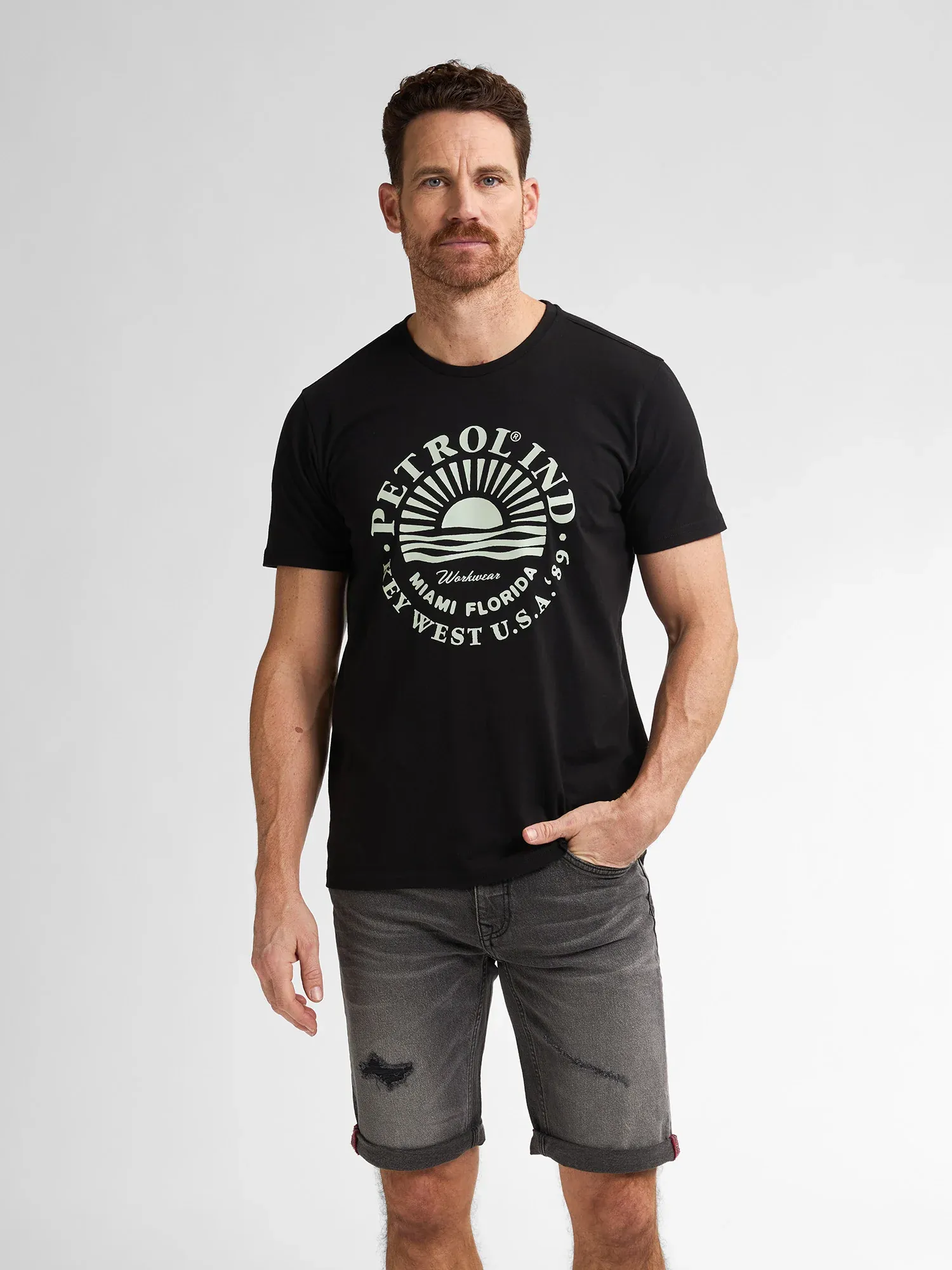 Petrol Artwork T-shirt Dolphincrest - Black