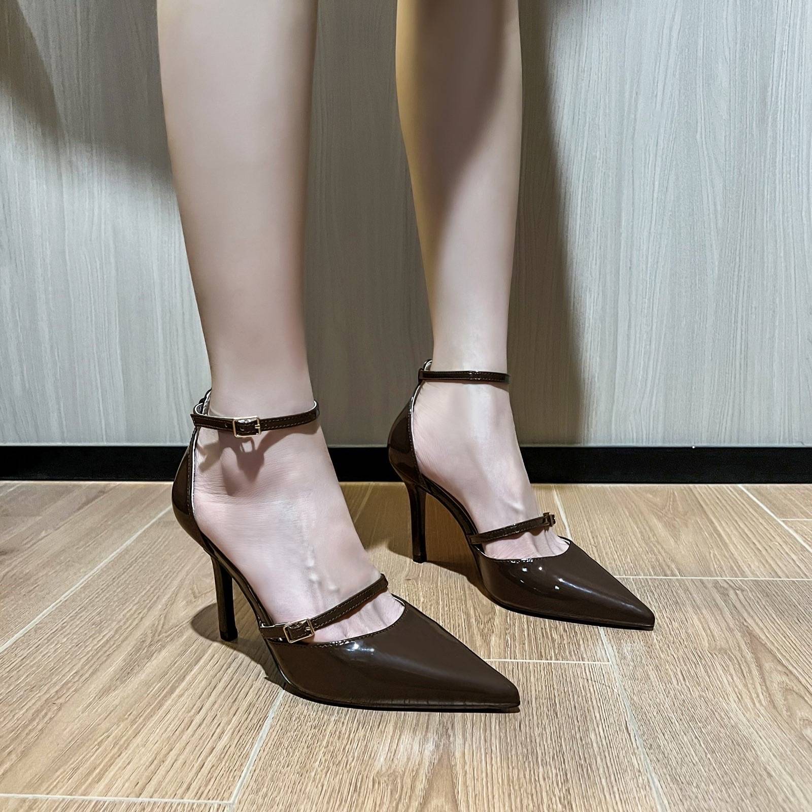 Pointed-Toe Stiletto Heels - Brown